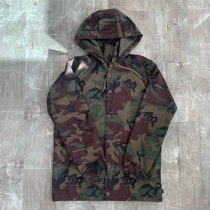 Vans camo unisex rain jacket.